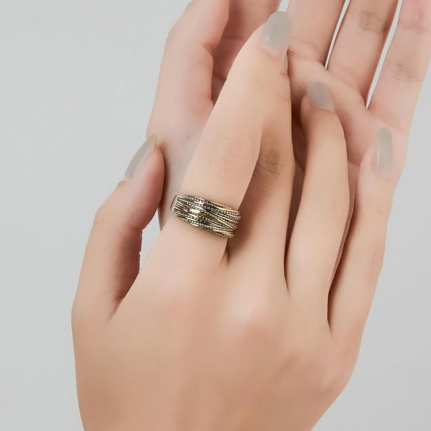 2 Tone Intertwined Crossover Statement Ring Fashion Chunky Band Rings for Women Black Gold Silver Rose Gold Plated Wide Index Finger Rings Costume Jewelry