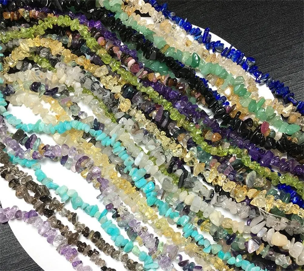 Crystal Stone Necklaces for Women Girls Natural Seed Bead Gemstone Chakra Necklaces Colorful Crystal Healing Chip Choker for Women Jewelry