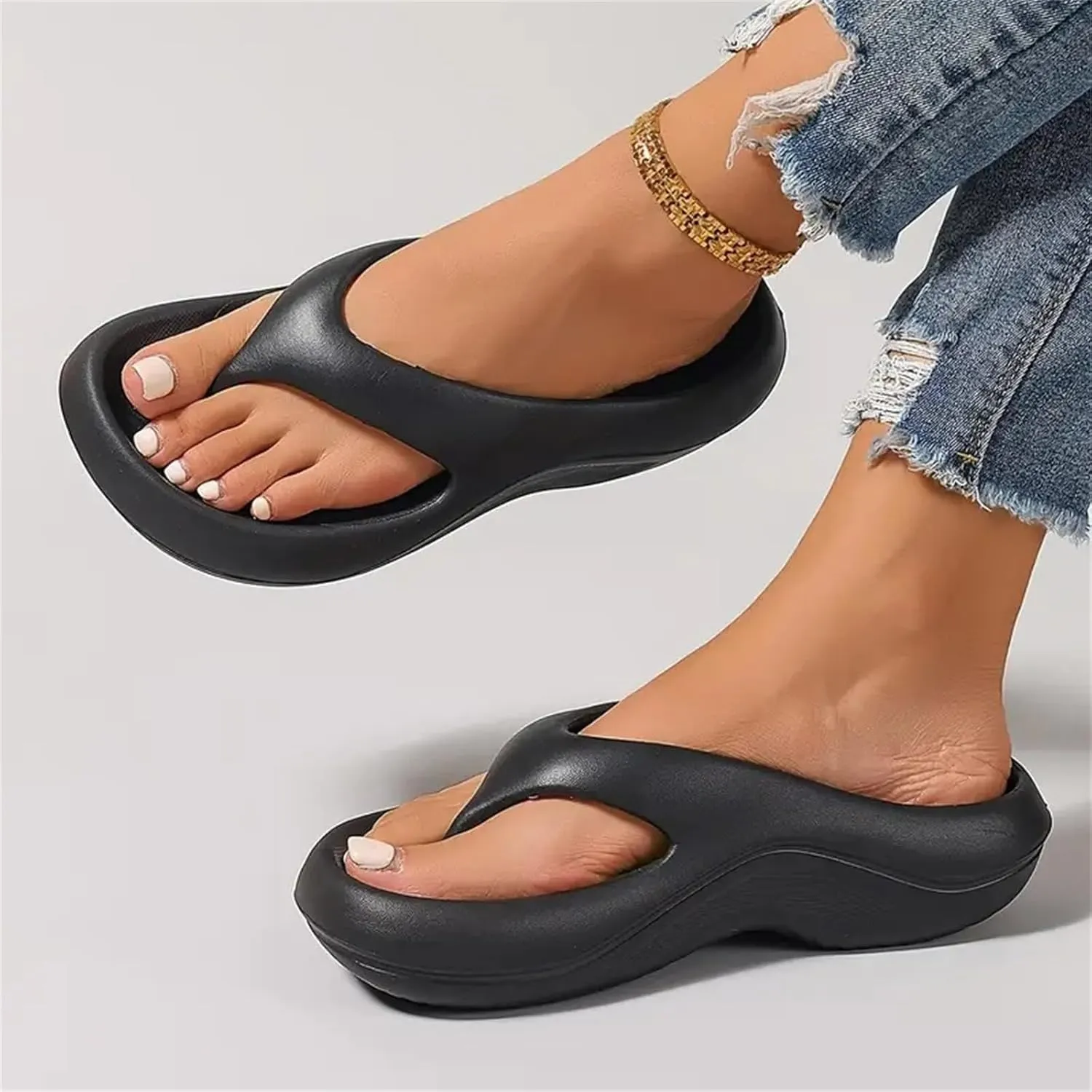 Flip Flops with Arch Support for Women Comfortable Orthopedic Slides Sandals for Plantar Fasciitis Ladies Yoga Mat Lightweight Walking Thong Sandals Soft Cushion Shock-Absorbing Shoes