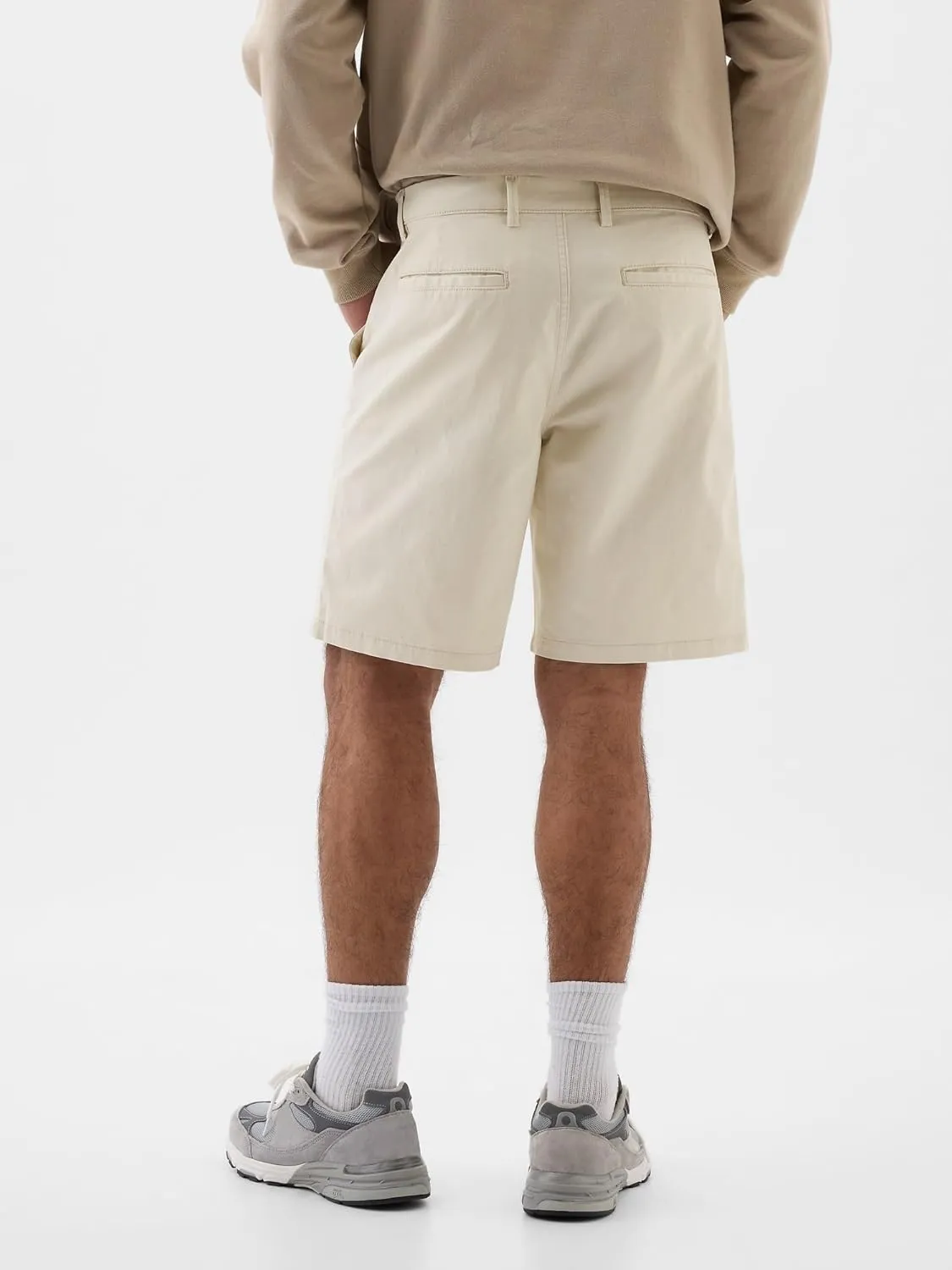 GAP Men's 9" Essential Shorts