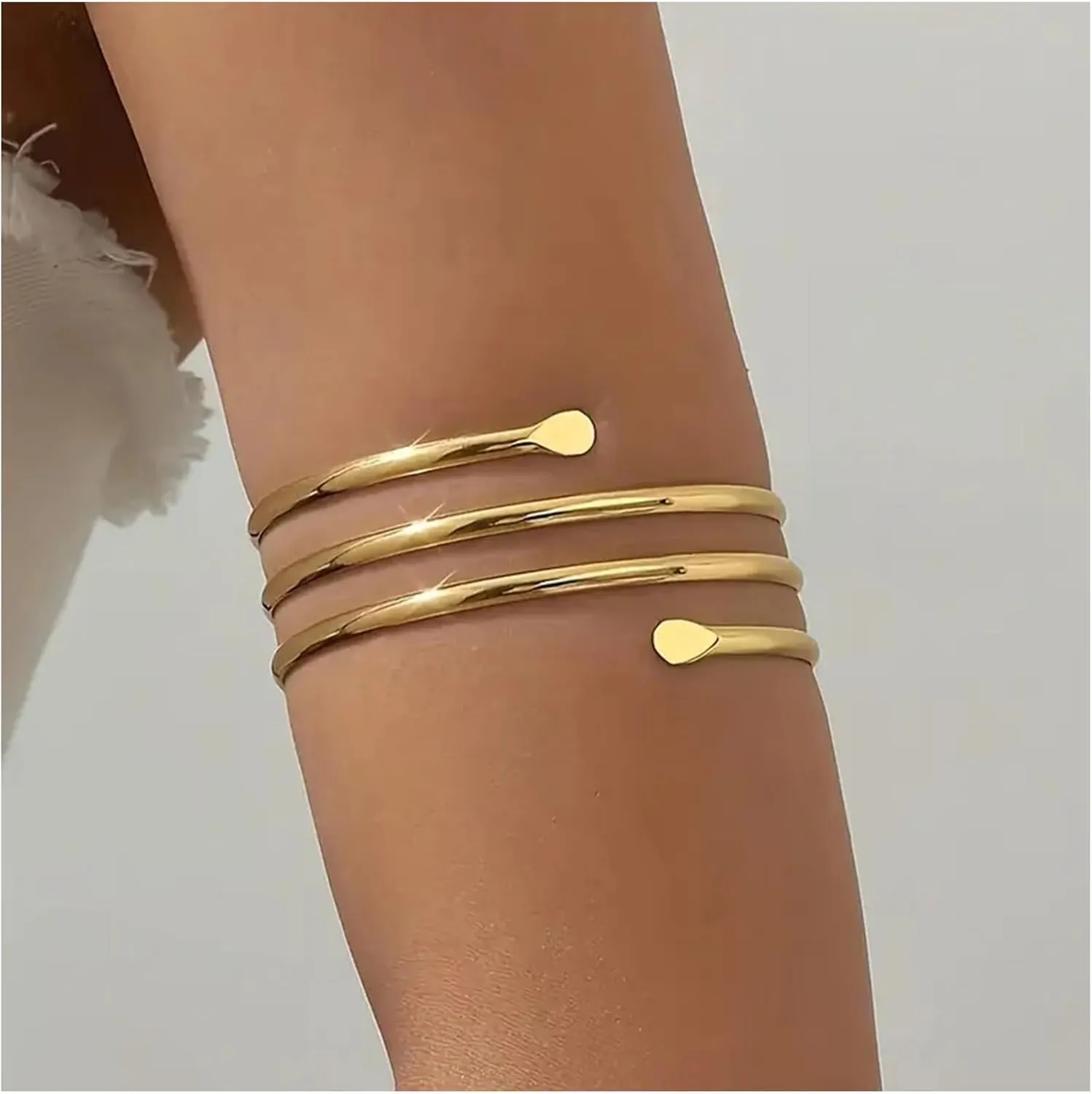 Gold Flower Arm Cuff Bracelet Bangle for Women Boho Upper Arm Band Cuff Adjustable Armband Jewelry for Women Beach Holiday  