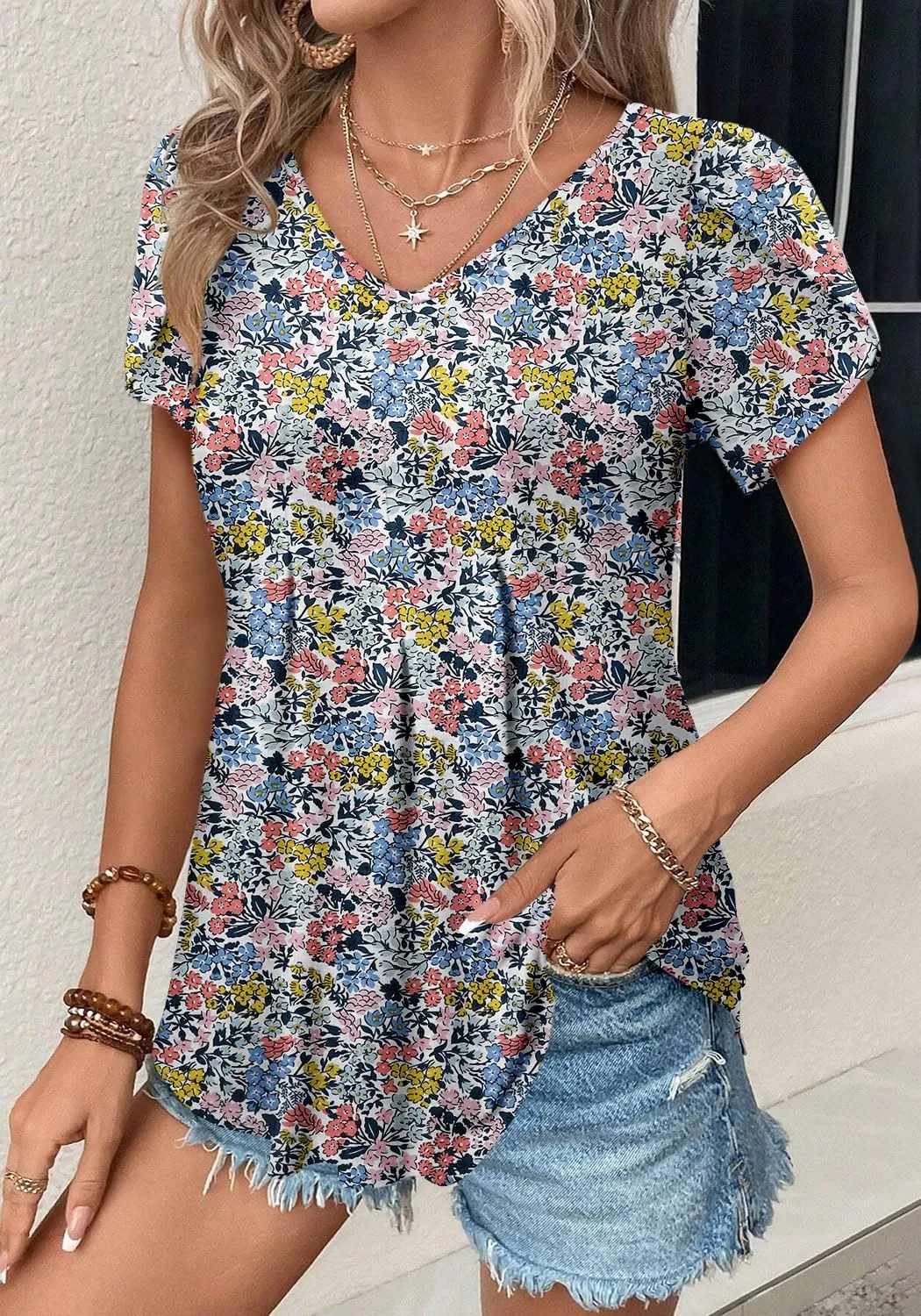 KISSMODA Womens Summer Tops Short Sleeve Floral Shirts Ladies V Neck Tunic Tops Loose Fit Tunics