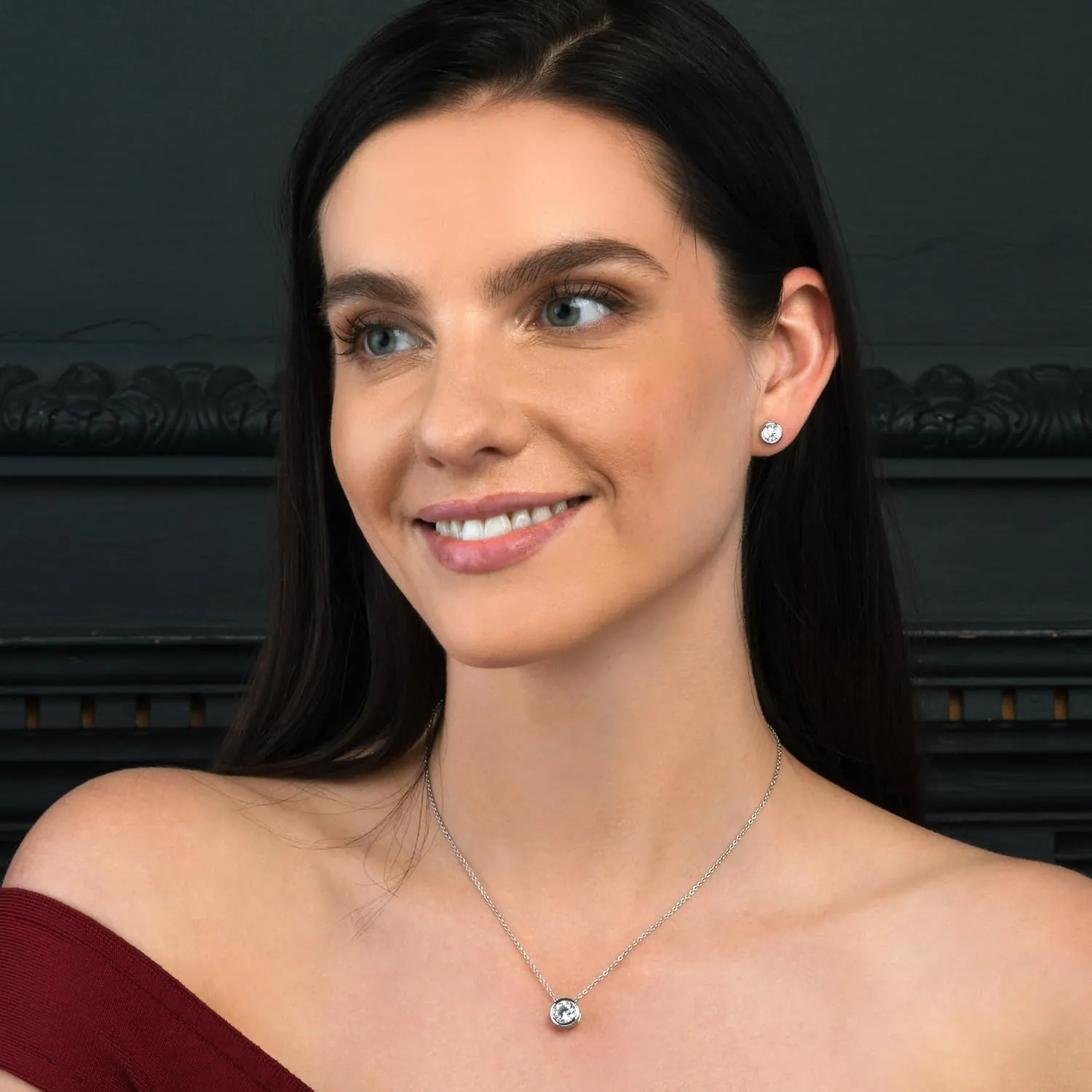 namana 925 Sterling Silver Single Stone Pendant Necklace for Women with White, Green, Blue or Red Cubic Zirconia Stones, Elegant Silver Solitaire Pendant Necklace with a Coloured Stone