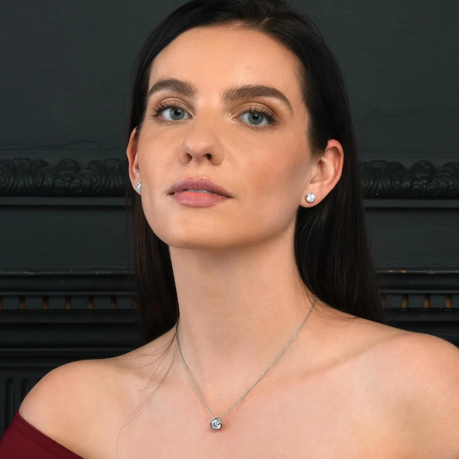 namana 925 Sterling Silver Single Stone Pendant Necklace for Women with White, Green, Blue or Red Cubic Zirconia Stones, Elegant Silver Solitaire Pendant Necklace with a Coloured Stone
