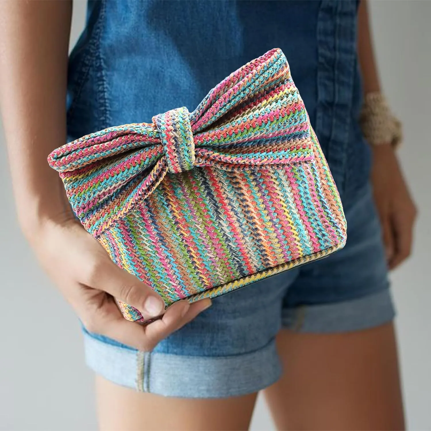 Straw Clutch Purse with Bow  Woven Raffia Handbag for Women  Summer Wedding Beach Bag