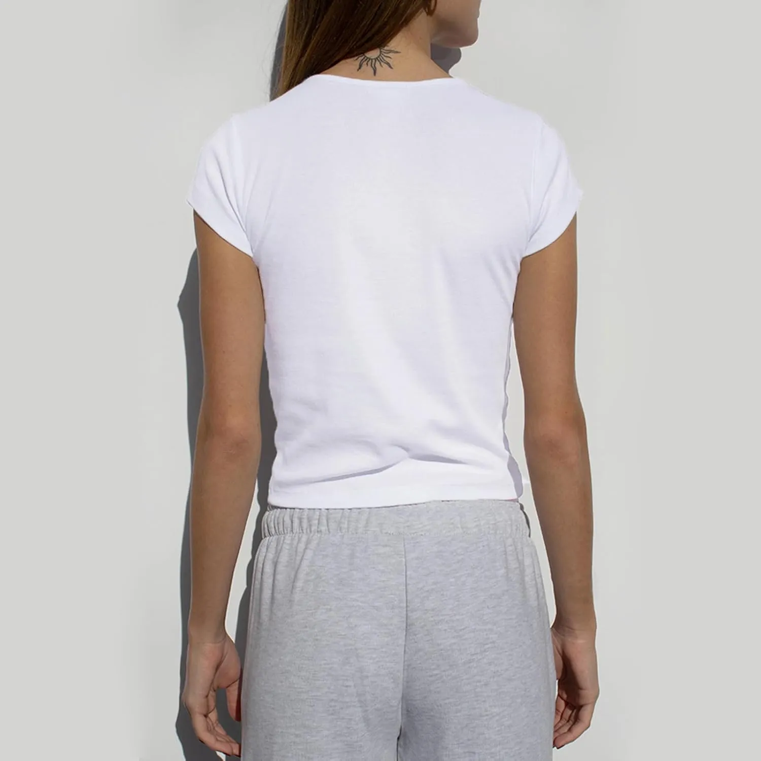 Women Y2K Aesthetic Graphic Baby Tees Short Sleeve Crewneck Fitted Crop Tops Teen Girl Summer Vintage White T Shirt