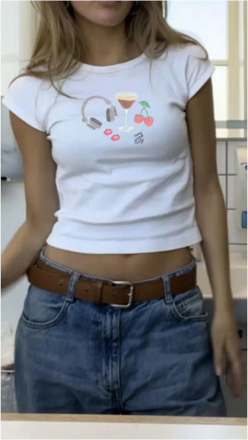 Women Y2K Aesthetic Graphic Baby Tees Short Sleeve Crewneck Fitted Crop Tops Teen Girl Summer Vintage White T Shirt