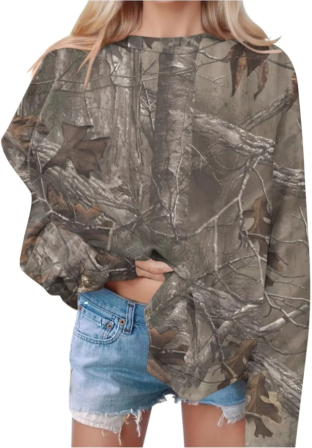 Women's Camo Sweatshirt Maple-Leaf Print Oversized Sweatshirt Fleece Crewneck Shirts Casual Fall Pullover Tops