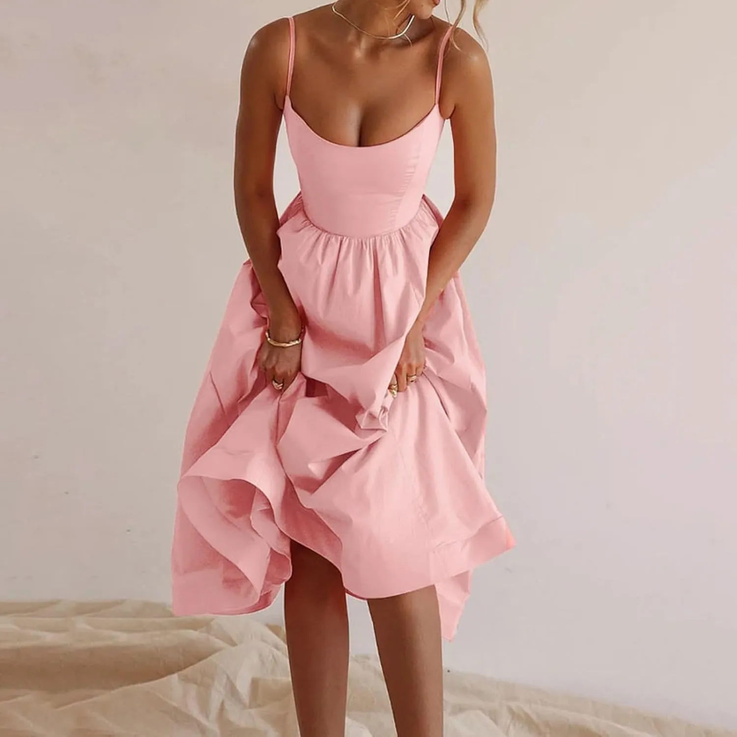 Womens Summer Dresses 2025 Sleeveless Flowy Pleated A Line Beach Vacation Sundress Fashion Spaghetti Strap Dresses